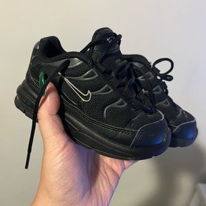 Toddler size 8 nike barely worn